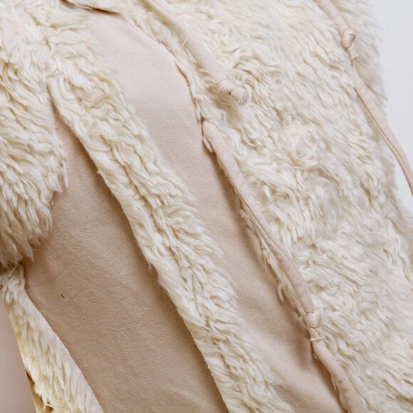 Twisted Heart Sherpa Vest - Picture 8 of 12